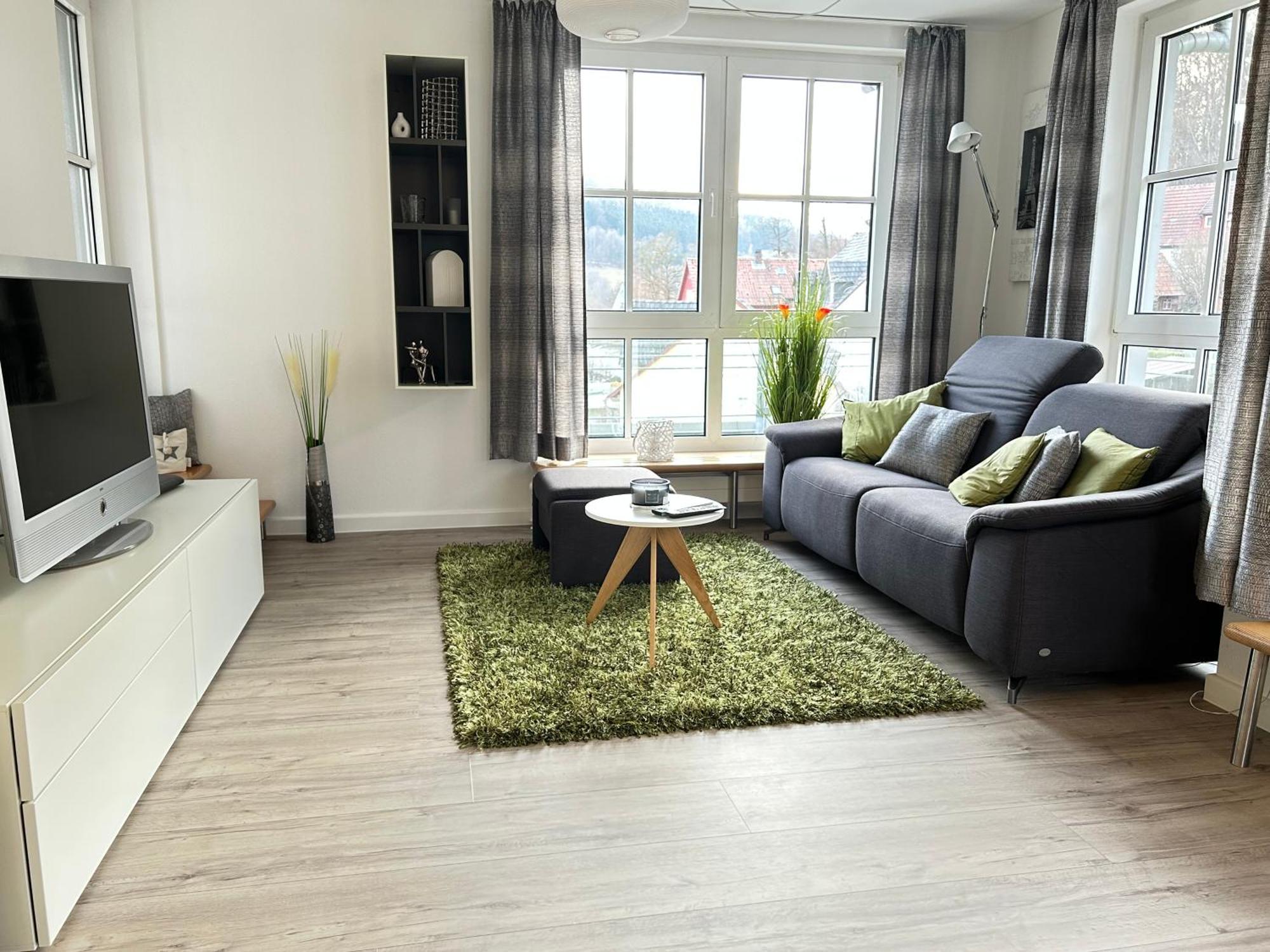 Grosszuegiges Helles Penthouse -Komplette Etage- Mit Balkon Und Stellplatz In Ruhiger Lage Кулмбах Екстериор снимка