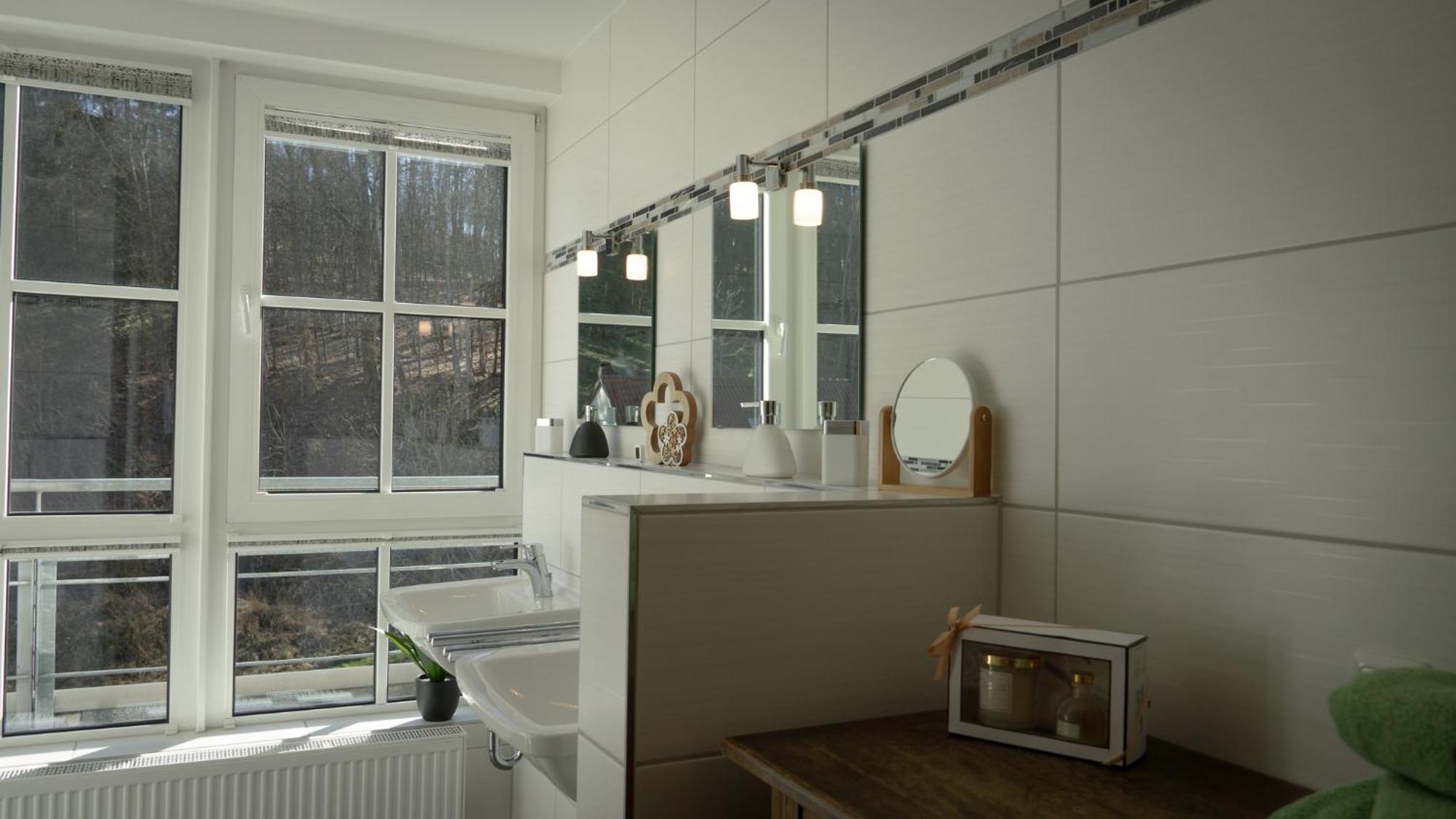 Grosszuegiges Helles Penthouse -Komplette Etage- Mit Balkon Und Stellplatz In Ruhiger Lage Кулмбах Екстериор снимка