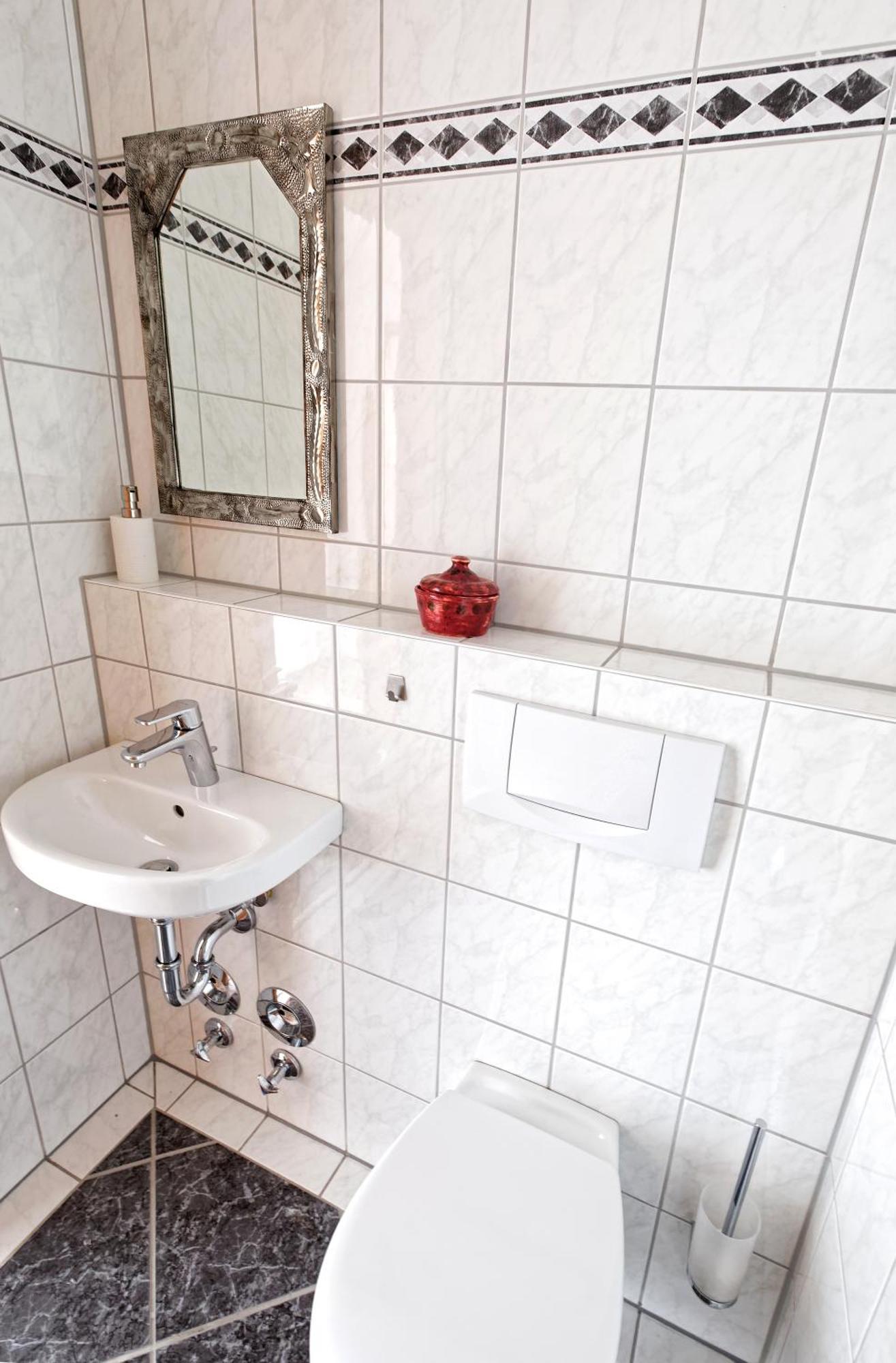 Grosszuegiges Helles Penthouse -Komplette Etage- Mit Balkon Und Stellplatz In Ruhiger Lage Кулмбах Екстериор снимка