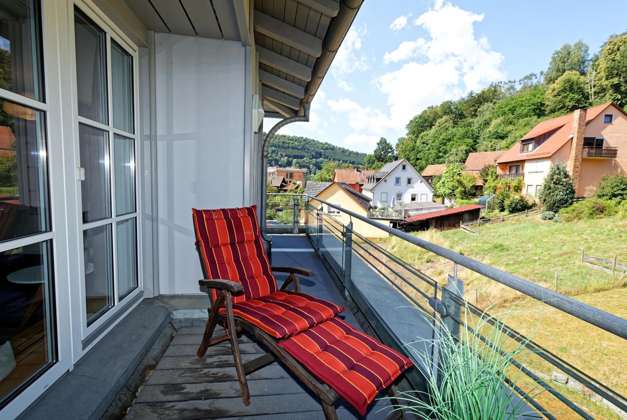 Grosszuegiges Helles Penthouse -Komplette Etage- Mit Balkon Und Stellplatz In Ruhiger Lage Кулмбах Екстериор снимка